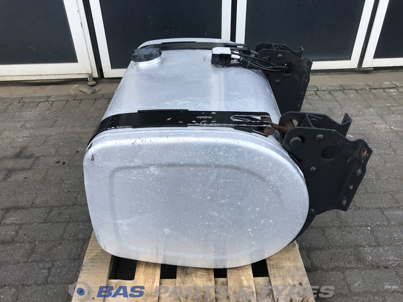Volvo - Serbatoio carburante per Camion: foto 2 Volvo - Serbatoio carburante per Camion: foto 2