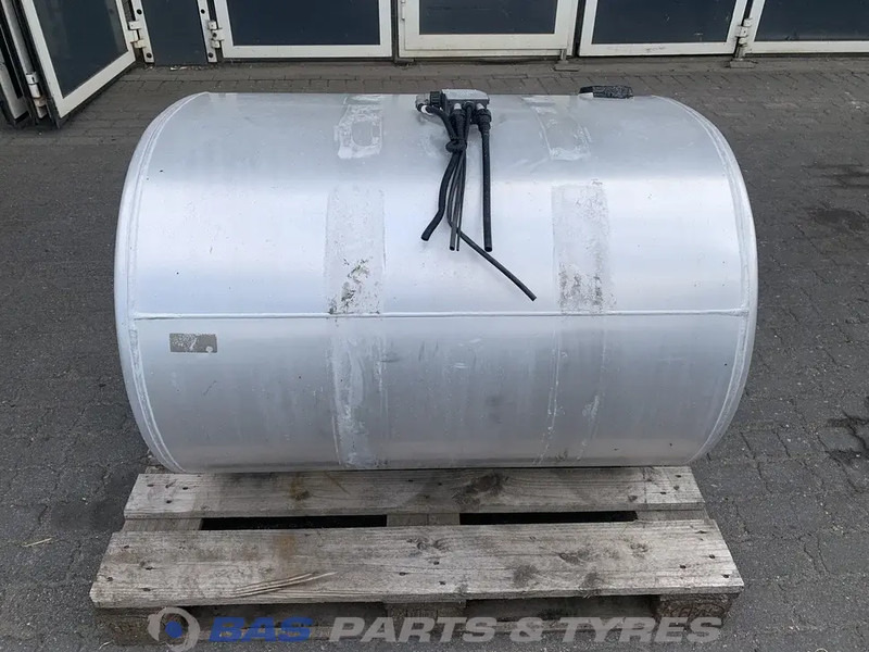 Volvo - Serbatoio carburante per Camion: foto 3 Volvo - Serbatoio carburante per Camion: foto 3