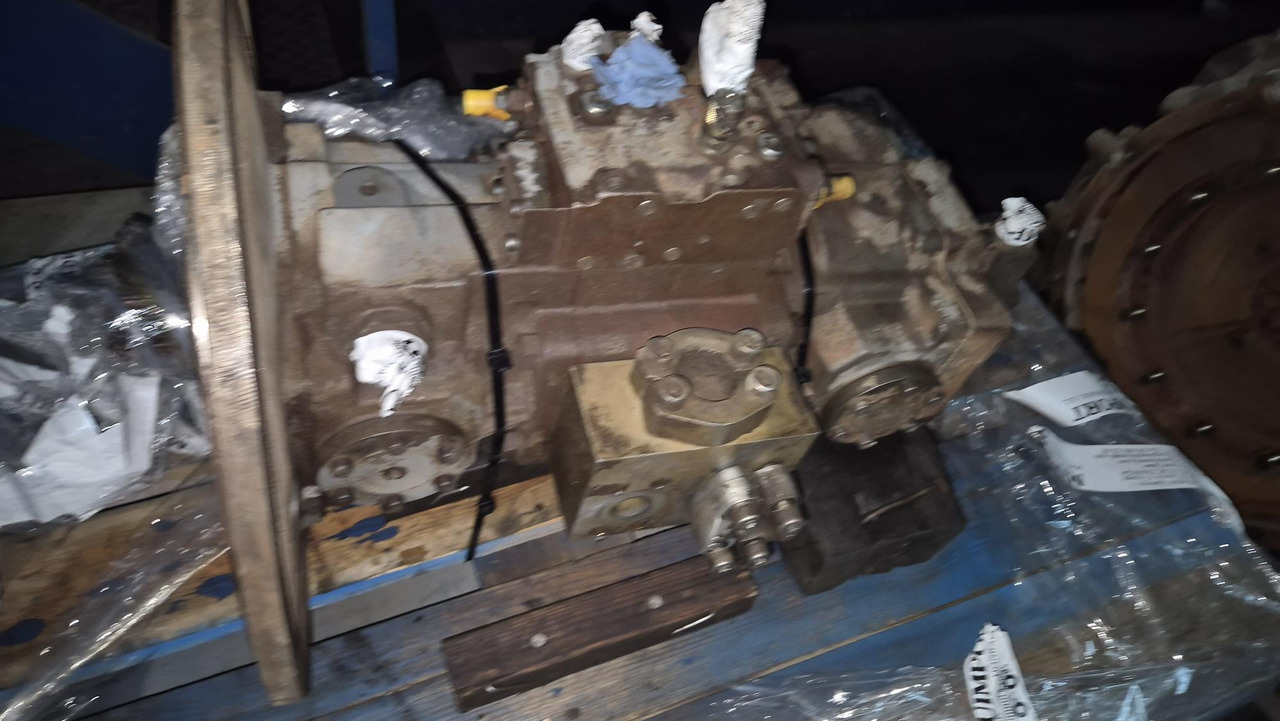 BOMBA LIEBHERR LPVD107 - Pompa idraulica per Macchina da cantiere: foto 2 BOMBA LIEBHERR LPVD107 - Pompa idraulica per Macchina da cantiere: foto 2