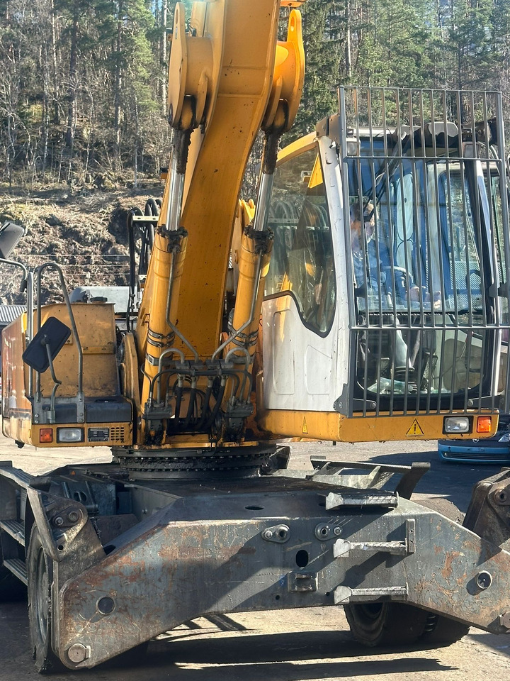 LIEBHERR A924C - Escavatore per movimentazione: foto 5 LIEBHERR A924C - Escavatore per movimentazione: foto 5