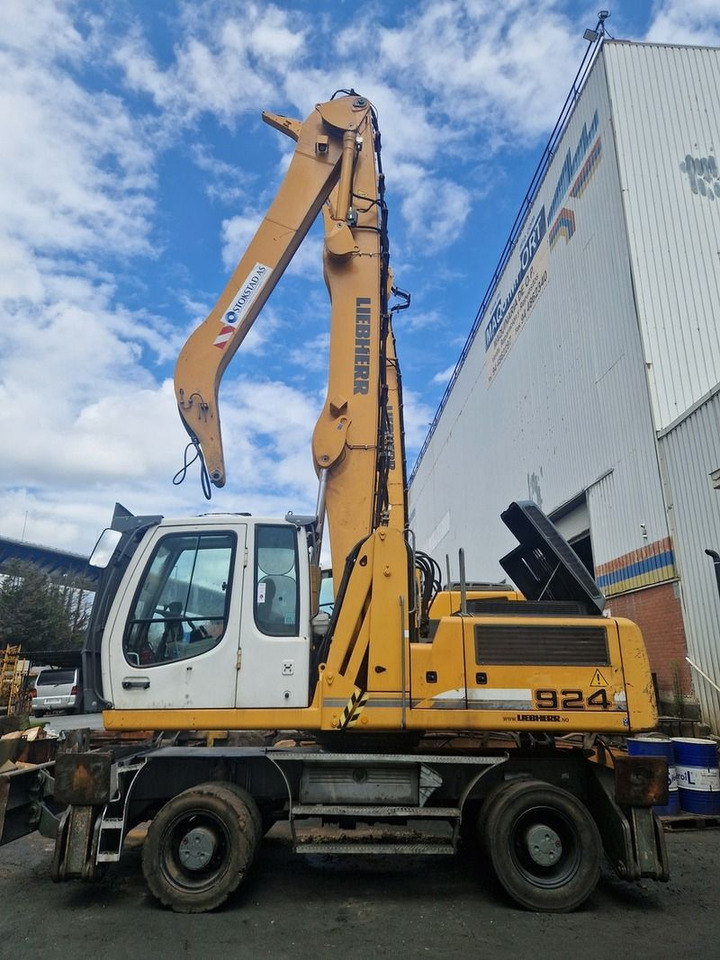 LIEBHERR A924C - Escavatore per movimentazione: foto 3 LIEBHERR A924C - Escavatore per movimentazione: foto 3