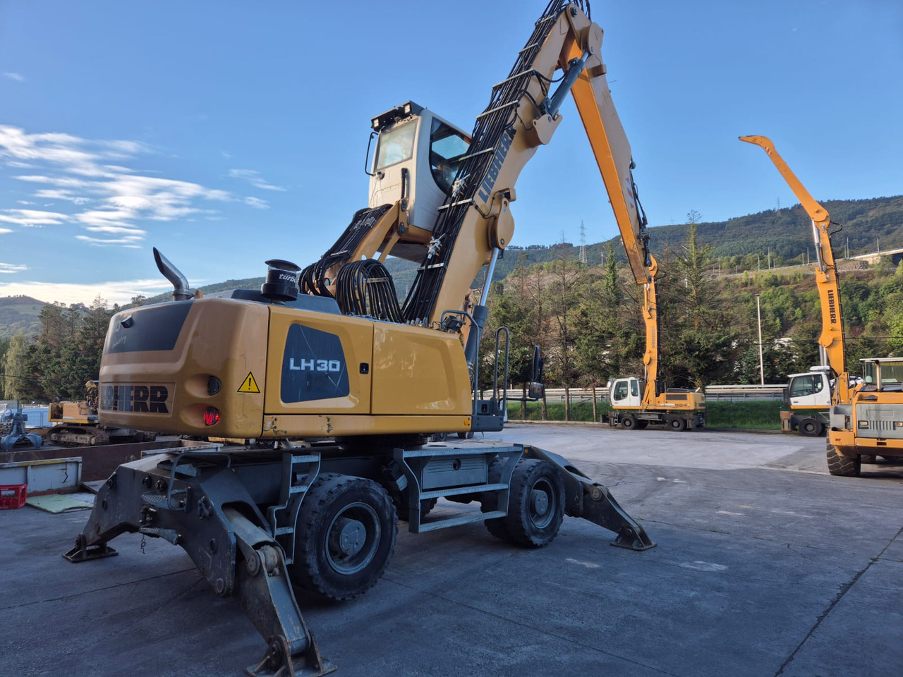 LIEBHERR LH30M - Escavatore per movimentazione: foto 4 LIEBHERR LH30M - Escavatore per movimentazione: foto 4