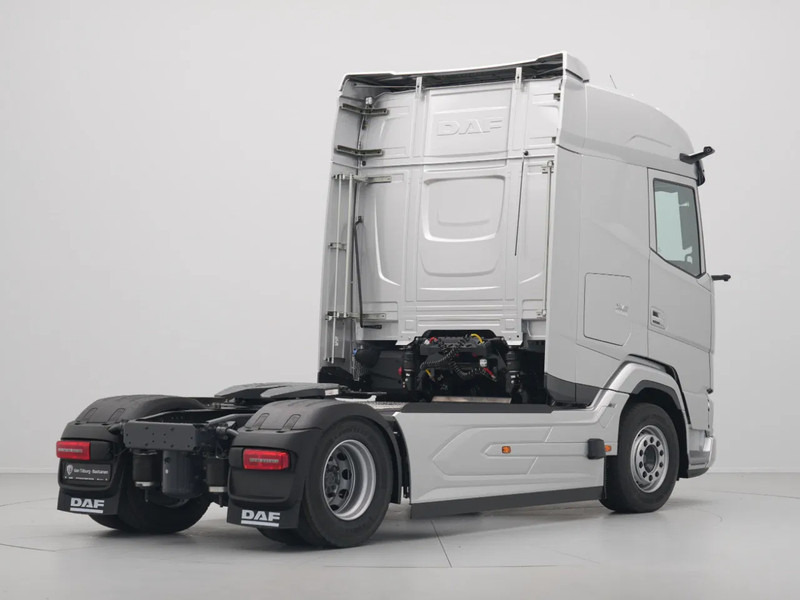 DAF XG 480 FT DVS LEATHER PTO-PREP B3-ALARM SILVER METALLIC (J5320MESI) VECTO 2 - Trattore stradale: foto 5 DAF XG 480 FT DVS LEATHER PTO-PREP B3-ALARM SILVER METALLIC (J5320MESI) VECTO 2 - Trattore stradale: foto 5