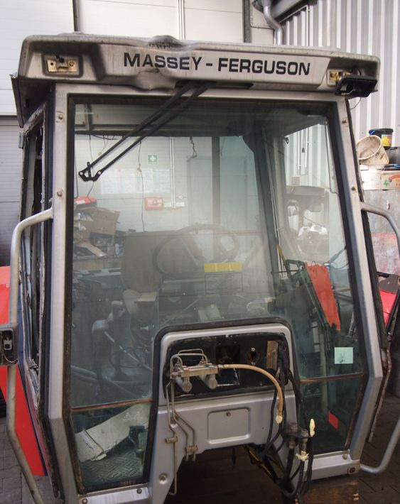 Części do Ciągnika Massey Ferguson MF 3050, 3060, 3070, 3080, 3090 Kabina do Massey Ferguson serii 30.. , 31.. , 36.. - Cabina per Macchina agricola: foto 1 Części do Ciągnika Massey Ferguson MF 3050, 3060, 3070, 3080, 3090 Kabina do Massey Ferguson serii 30.. , 31.. , 36.. - Cabina per Macchina agricola: foto 1