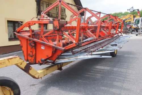 Heder do kombajnu Deutz-Fahr 1600,1610,1620,1630, 2680,2780, 2385,2685,2780, - Barra di taglio per grano: foto 3 Heder do kombajnu Deutz-Fahr 1600,1610,1620,1630, 2680,2780, 2385,2685,2780, - Barra di taglio per grano: foto 3