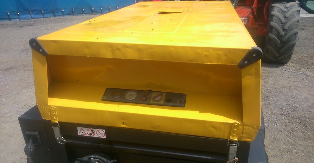 Kompresor Atlas Copco Atlas copco XAS 97 2015 Kompresor sprężarka śrubowa+ agregat prądotwórczy 12KVA - Compressore d'aria: foto 5 Kompresor Atlas Copco Atlas copco XAS 97 2015 Kompresor sprężarka śrubowa+ agregat prądotwórczy 12KVA - Compressore d'aria: foto 5