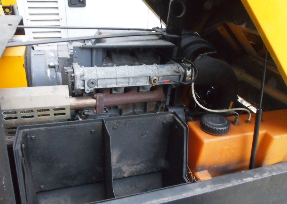 Kompresor Ingersoll Rand IR P130WD 2000 Kompresor Ingersoll Rand P130WD 30 kW - Compressore d'aria: foto 4 Kompresor Ingersoll Rand IR P130WD 2000 Kompresor Ingersoll Rand P130WD 30 kW - Compressore d'aria: foto 4