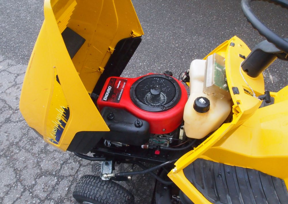 Kosiarka traktorek Castel Garden 13/92 2007 Kosiarka Castel Garden 13/92 - Tagliaerba: foto 4 Kosiarka traktorek Castel Garden 13/92 2007 Kosiarka Castel Garden 13/92 - Tagliaerba: foto 4