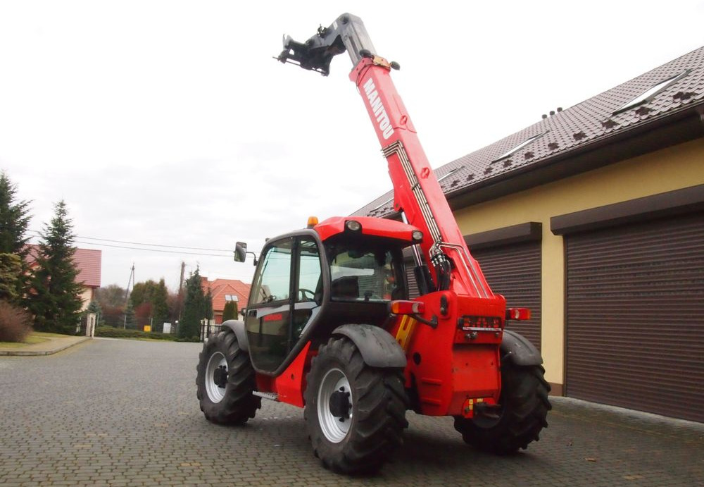 Ładowarka teleskopowa Manitou MLT 735-120LSU 2012 Manitou Silnik Mercedes - Sollevatore telescopico: foto 3 Ładowarka teleskopowa Manitou MLT 735-120LSU 2012 Manitou Silnik Mercedes - Sollevatore telescopico: foto 3