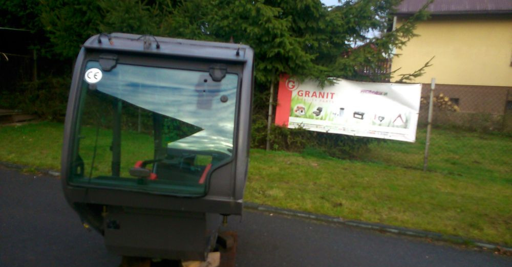 Ładowarka teleskopowa Manitou MT, MLT 2005 Kabina do Manitou - Cabina per Mezzo di movimentazione: foto 1 Ładowarka teleskopowa Manitou MT, MLT 2005 Kabina do Manitou - Cabina per Mezzo di movimentazione: foto 1