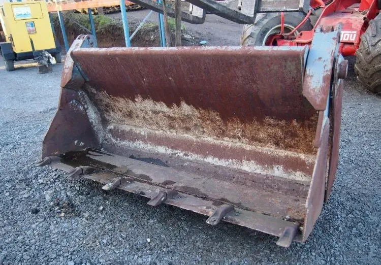 Łyżka do ładowarki otwierana hydraulicznie 2,1m - Benna per pala: foto 1 Łyżka do ładowarki otwierana hydraulicznie 2,1m - Benna per pala: foto 1