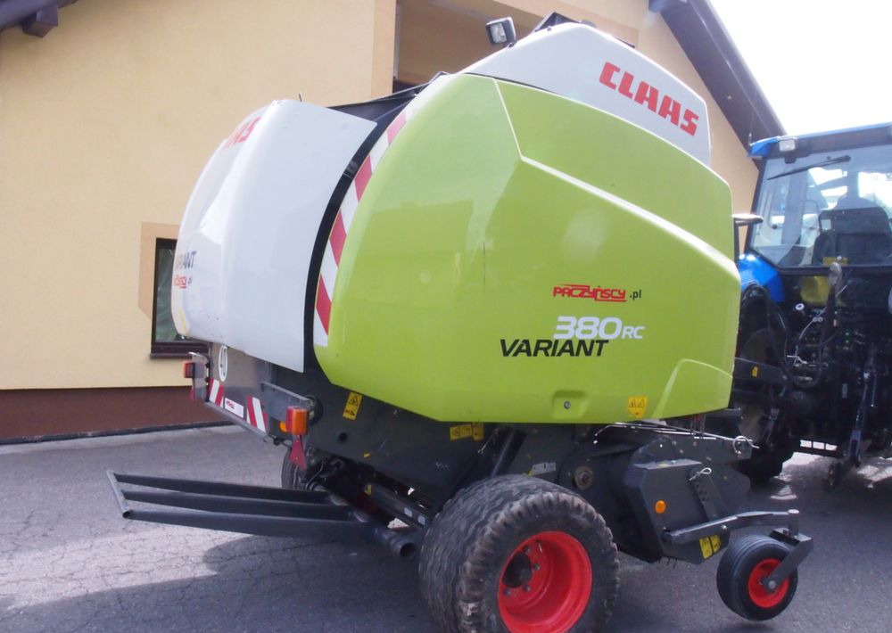 Prasa Claas VARIANT 380 RC 2014 Prasa rolująca z nożami i opuszczana podłoga - Rotopressa: foto 1 Prasa Claas VARIANT 380 RC 2014 Prasa rolująca z nożami i opuszczana podłoga - Rotopressa: foto 1