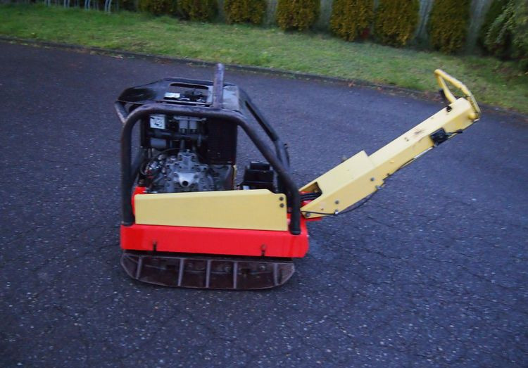 Ubijarka Dynapac Dynapac lg500 2010 Zagęszczarka Dynapac LG500 - Piastra vibrante: foto 4 Ubijarka Dynapac Dynapac lg500 2010 Zagęszczarka Dynapac LG500 - Piastra vibrante: foto 4