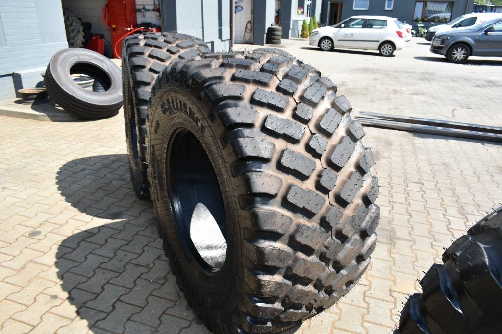 Alliance 600/55R26.5 / 882/ 165D /Steel Belted TL - Pneumatico per Macchina agricola: foto 5 Alliance 600/55R26.5 / 882/ 165D /Steel Belted TL - Pneumatico per Macchina agricola: foto 5