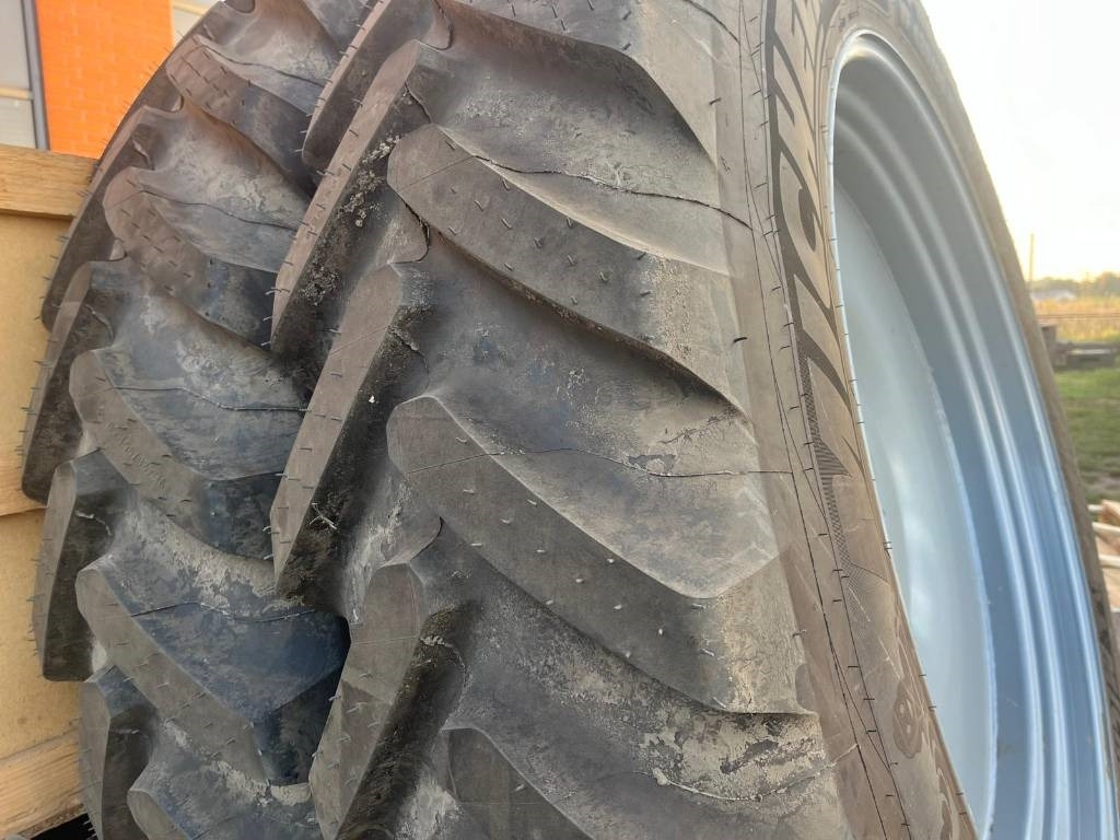 Michelin FELGA Z OPONĄ VF 420/95R50 CFO 179D/175E SPRAYBIB - Pneumatico per Macchina agricola: foto 4 Michelin FELGA Z OPONĄ VF 420/95R50 CFO 179D/175E SPRAYBIB - Pneumatico per Macchina agricola: foto 4