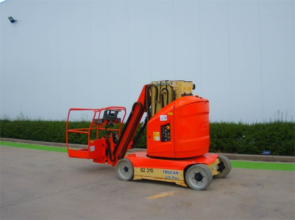 JLG Toucan 12E+ - Elevatore verticale: foto 3 JLG Toucan 12E+ - Elevatore verticale: foto 3