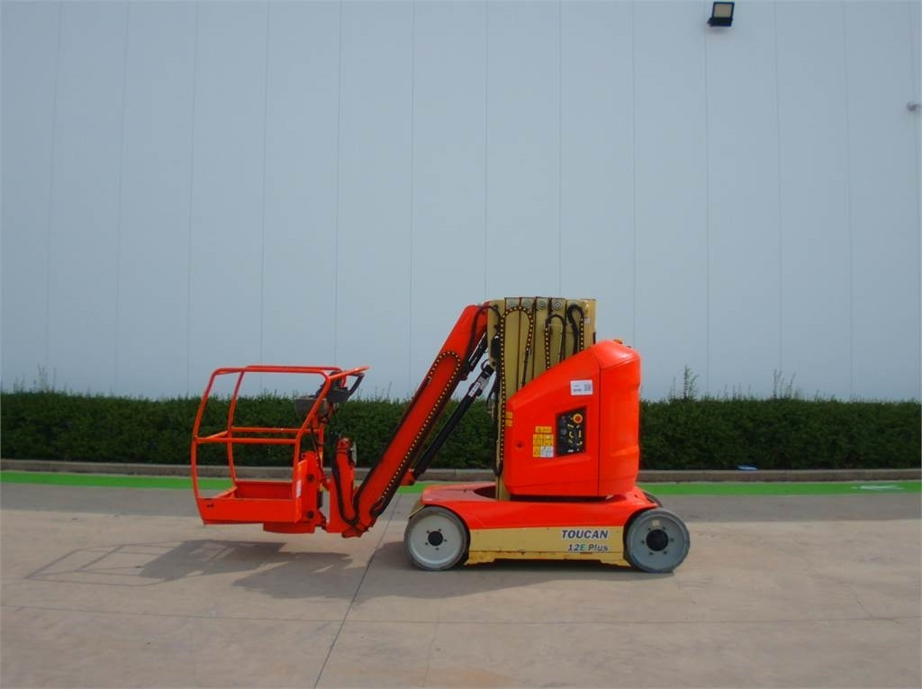 JLG Toucan 12E+ - Elevatore verticale: foto 1 JLG Toucan 12E+ - Elevatore verticale: foto 1