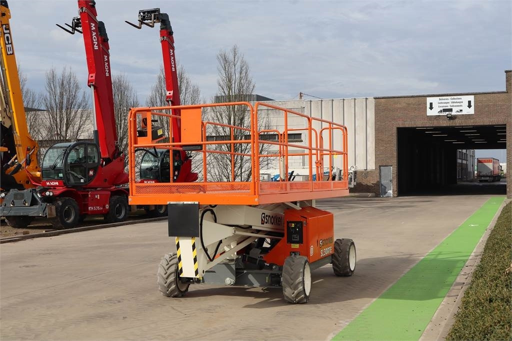 Snorkel SL30RTE - Piattaforma a pantografo: foto 4 Snorkel SL30RTE - Piattaforma a pantografo: foto 4