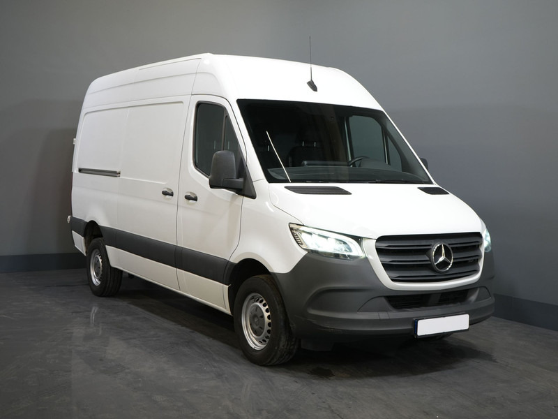Mercedes-Benz Sprinter 316 2.2 CDI Aut. L2H2 EXPORT ONLY RWD LED/ Gev.Stoel/ Cruise/ Trekhaak - Furgone chiuso: foto 1 Mercedes-Benz Sprinter 316 2.2 CDI Aut. L2H2 EXPORT ONLY RWD LED/ Gev.Stoel/ Cruise/ Trekhaak - Furgone chiuso: foto 1