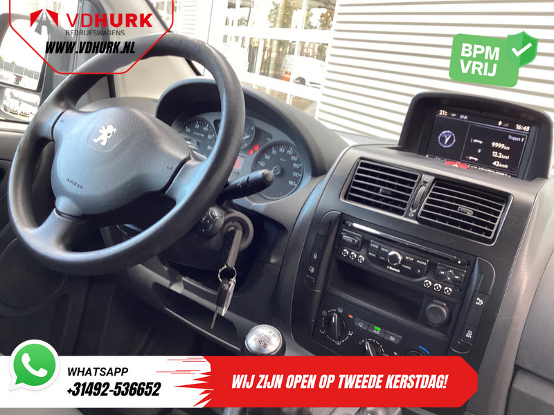 Peugeot Expert 2.0 HDI 130 pk L2 Dubbel Cabine DC EXPORT Airco/ Cruise/ Navi/ PDC/ Trekhaak - Furgoncino, Furgone doppia cabina: foto 3 Peugeot Expert 2.0 HDI 130 pk L2 Dubbel Cabine DC EXPORT Airco/ Cruise/ Navi/ PDC/ Trekhaak - Furgoncino, Furgone doppia cabina: foto 3