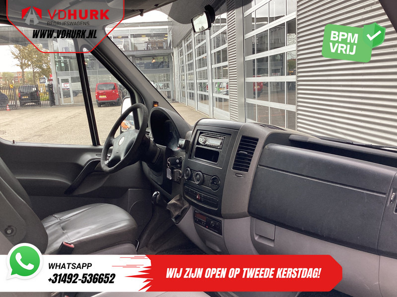 Volkswagen Crafter 50 2.5 TDI Aut. L2H2 DC Dubbel Cabine EXPORT 5 cil/ 3.5t Trekverm./ Airco/ 6 Pers./ 270Gr.Deuren/ Trekhaak - Furgone chiuso, Furgone doppia cabina: foto 3 Volkswagen Crafter 50 2.5 TDI Aut. L2H2 DC Dubbel Cabine EXPORT 5 cil/ 3.5t Trekverm./ Airco/ 6 Pers./ 270Gr.Deuren/ Trekhaak - Furgone chiuso, Furgone doppia cabina: foto 3