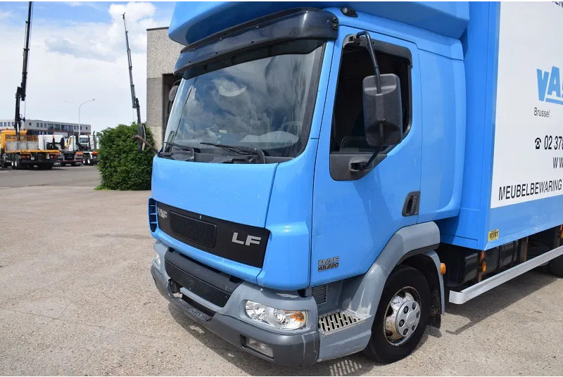DAF LF 220 LF45 220 - Autocarro furgonato: foto 3 DAF LF 220 LF45 220 - Autocarro furgonato: foto 3
