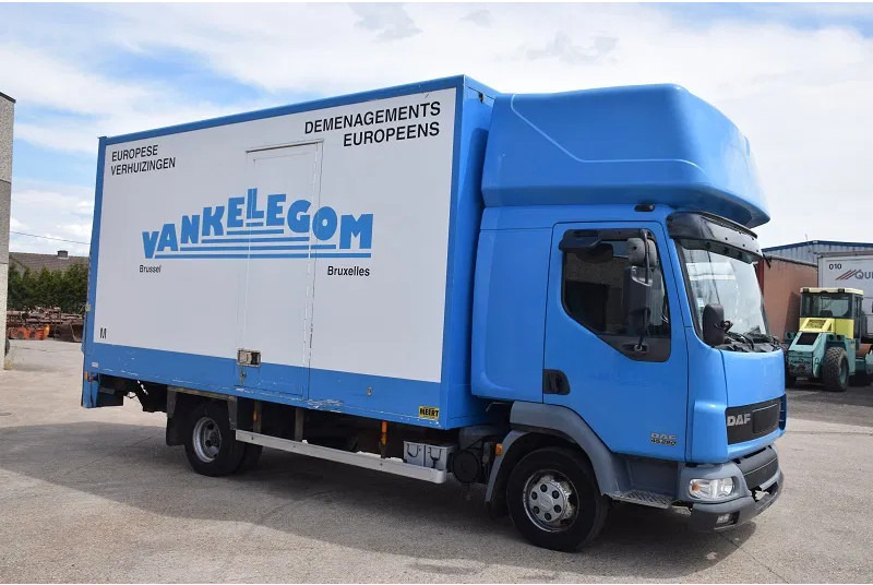 DAF LF 220 LF45 220 - Autocarro furgonato: foto 5 DAF LF 220 LF45 220 - Autocarro furgonato: foto 5
