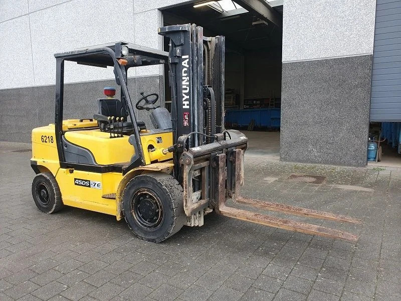 Hyundai 45DS.7E 7 ton 45DS.7E - Carrello elevatore: foto 4 Hyundai 45DS.7E 7 ton 45DS.7E - Carrello elevatore: foto 4