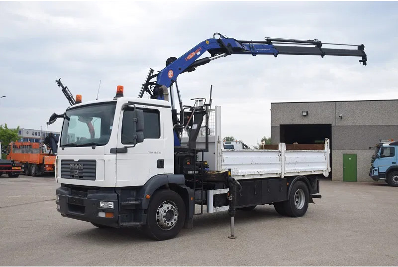 MAN TGM 18.330 - Autocarro ribaltabile, Camion con gru: foto 3 MAN TGM 18.330 - Autocarro ribaltabile, Camion con gru: foto 3