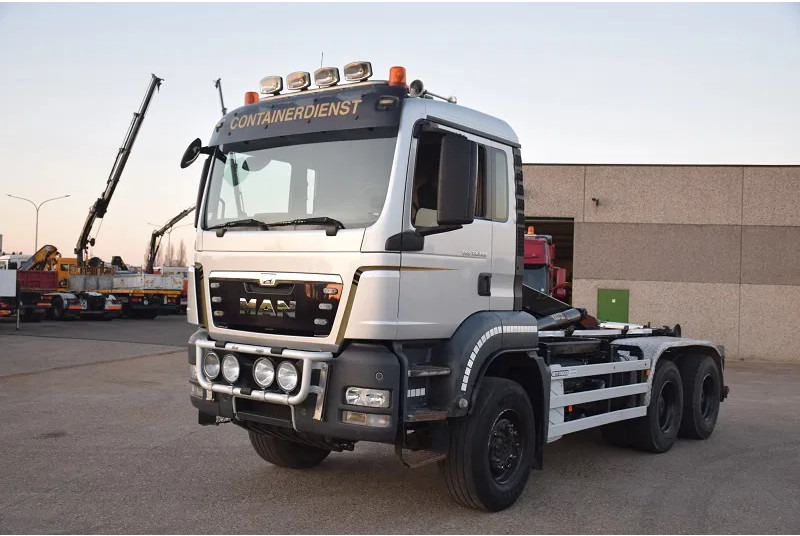 MAN TGS 33.400 - Autocarro scarrabile: foto 2 MAN TGS 33.400 - Autocarro scarrabile: foto 2