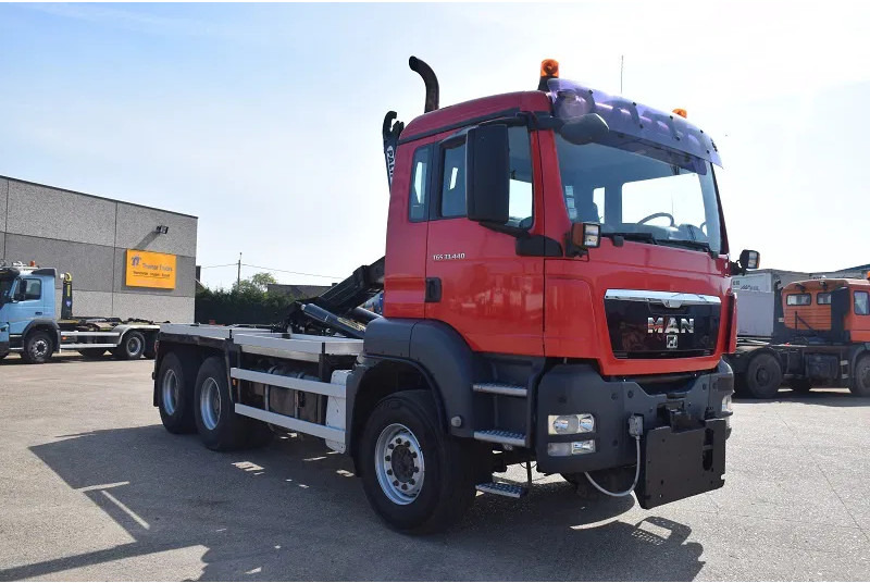 MAN TGS 33.440 - Autocarro scarrabile: foto 4 MAN TGS 33.440 - Autocarro scarrabile: foto 4