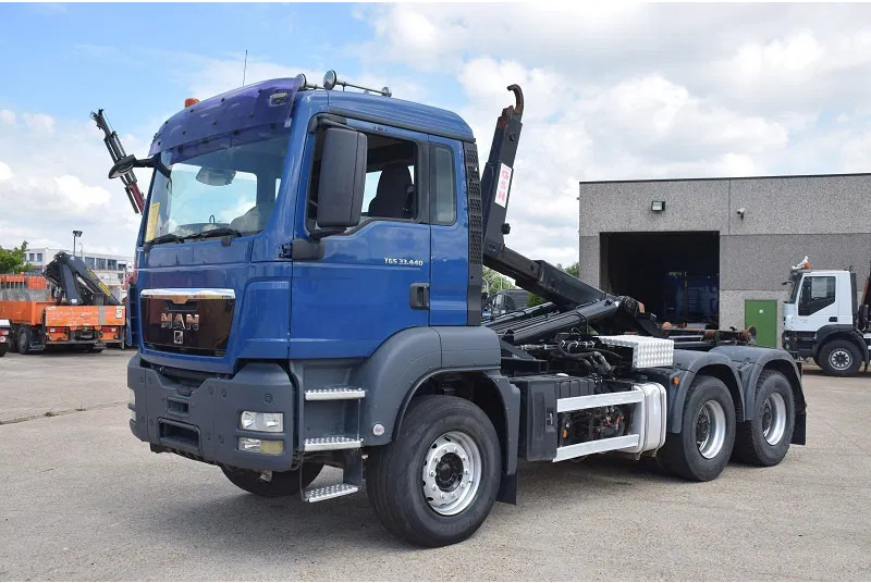 MAN TGS 33.440 - Autocarro scarrabile: foto 1 MAN TGS 33.440 - Autocarro scarrabile: foto 1