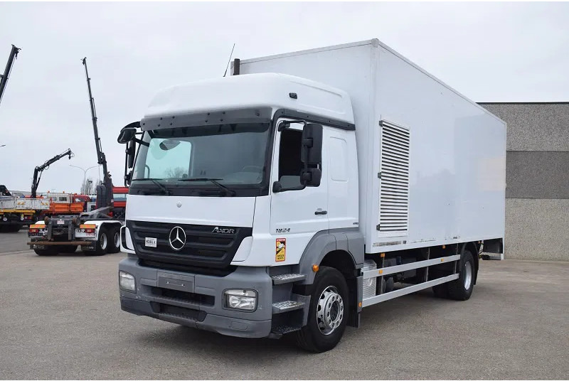 Mercedes-Benz Axor 1824 - Autocarro furgonato: foto 2 Mercedes-Benz Axor 1824 - Autocarro furgonato: foto 2