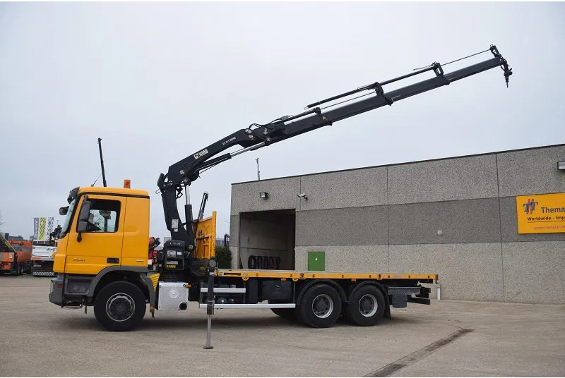 Mercedes-Benz - Autocarro con pianale/ Cassone fisso, Camion con gru: foto 3 Mercedes-Benz - Autocarro con pianale/ Cassone fisso, Camion con gru: foto 3