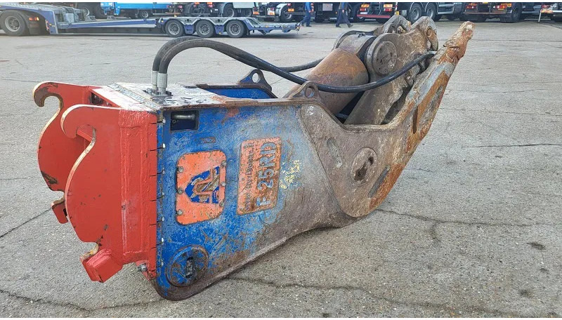 Trevibenne F25 RD DEMOLITION - Cesoia per demolizione per Macchina da cantiere: foto 5 Trevibenne F25 RD DEMOLITION - Cesoia per demolizione per Macchina da cantiere: foto 5