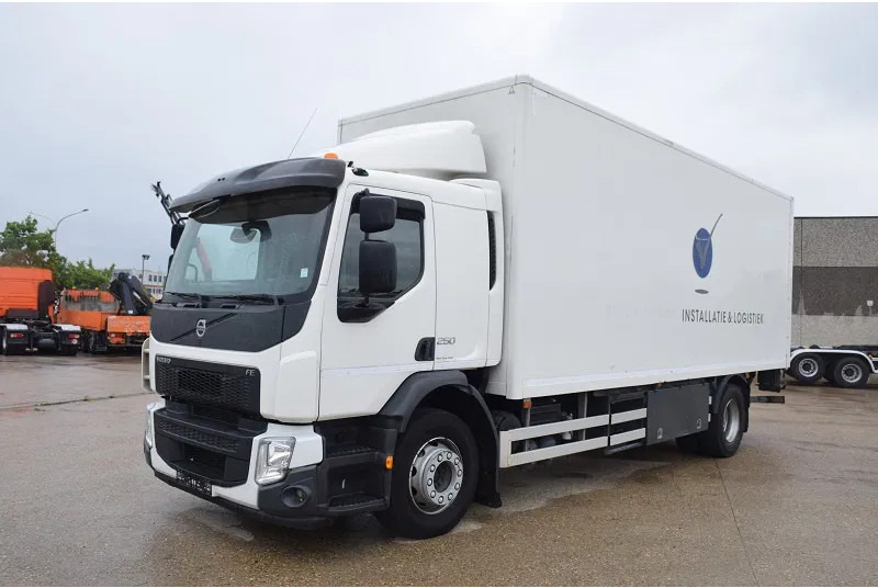 Volvo FE 250 - Autocarro furgonato: foto 1 Volvo FE 250 - Autocarro furgonato: foto 1