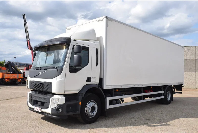 Volvo FE 250 - Autocarro furgonato: foto 1 Volvo FE 250 - Autocarro furgonato: foto 1