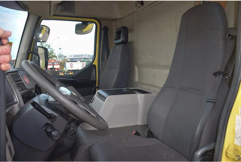 Autocarro con pianale/ Cassone fisso Volvo FL 250: foto 10
