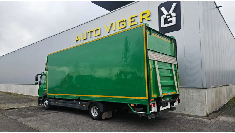 Mercedes-Benz Atego 1018 *L*Achteruitrijcamera*Automaat*Airco*Dhollandia Laadbrug*7149cm - Camion: foto 2 Mercedes-Benz Atego 1018 *L*Achteruitrijcamera*Automaat*Airco*Dhollandia Laadbrug*7149cm - Camion: foto 2