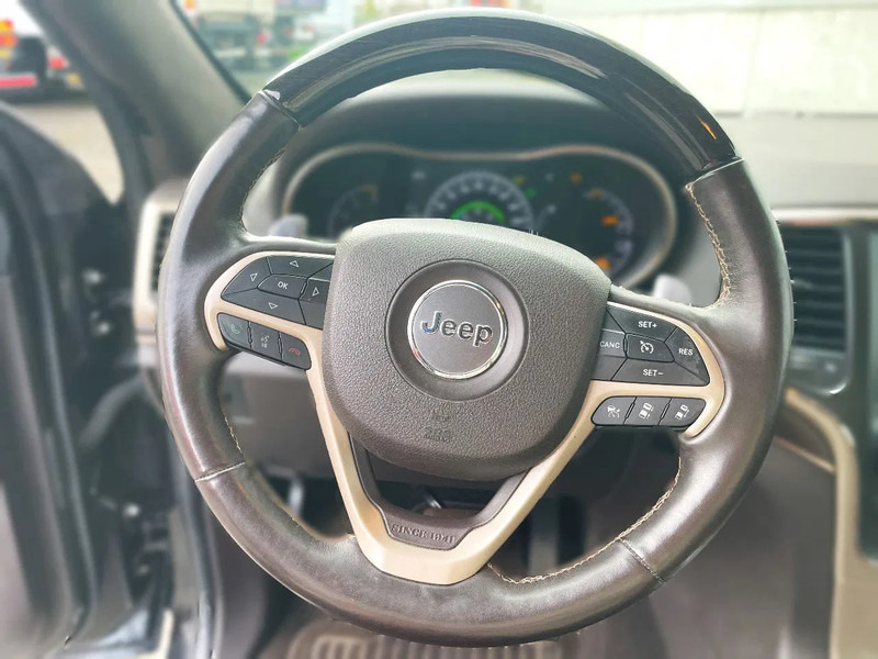 Jeep Grand Cherokee Jeep Grand Cherokee *Export*AHK 2,9t*zetelverw. voor-achter*elektr. zetels*adaptive cruise control - SUV/ Fuoristrada: foto 5 Jeep Grand Cherokee Jeep Grand Cherokee *Export*AHK 2,9t*zetelverw. voor-achter*elektr. zetels*adaptive cruise control - SUV/ Fuoristrada: foto 5