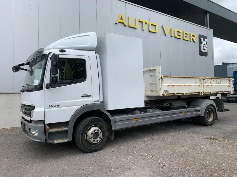 Mercedes-Benz Atego 1529 Laadbak*Containersysteem*Achteruitrijcamera* - Autocarro con pianale/ Cassone fisso: foto 1 Mercedes-Benz Atego 1529 Laadbak*Containersysteem*Achteruitrijcamera* - Autocarro con pianale/ Cassone fisso: foto 1