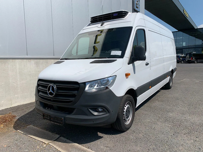Mercedes-Benz Sprinter 315 L3H2*NEW Carrier xarios 350 -18°C*achteruitrijcamera*navigatie*zetelverwarming*360° camera* - Furgone frigo: foto 1 Mercedes-Benz Sprinter 315 L3H2*NEW Carrier xarios 350 -18°C*achteruitrijcamera*navigatie*zetelverwarming*360° camera* - Furgone frigo: foto 1
