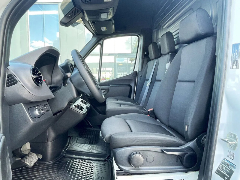 Mercedes-Benz Sprinter 315 L3H2*NEW Carrier xarios 350 -18°C*achteruitrijcamera*navigatie*zetelverwarming*360° camera* - Furgone frigo: foto 5 Mercedes-Benz Sprinter 315 L3H2*NEW Carrier xarios 350 -18°C*achteruitrijcamera*navigatie*zetelverwarming*360° camera* - Furgone frigo: foto 5