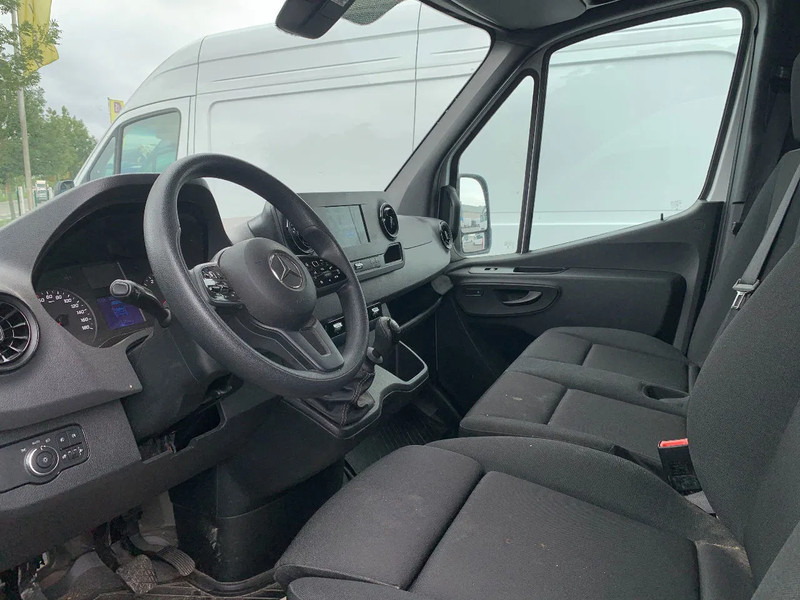 Mercedes-Benz Sprinter 317 CDI*L2H2*360°CAMERA*TEMPOMAT*NAVIGATIE*STOELVERWARMING* - Furgone chiuso: foto 3 Mercedes-Benz Sprinter 317 CDI*L2H2*360°CAMERA*TEMPOMAT*NAVIGATIE*STOELVERWARMING* - Furgone chiuso: foto 3