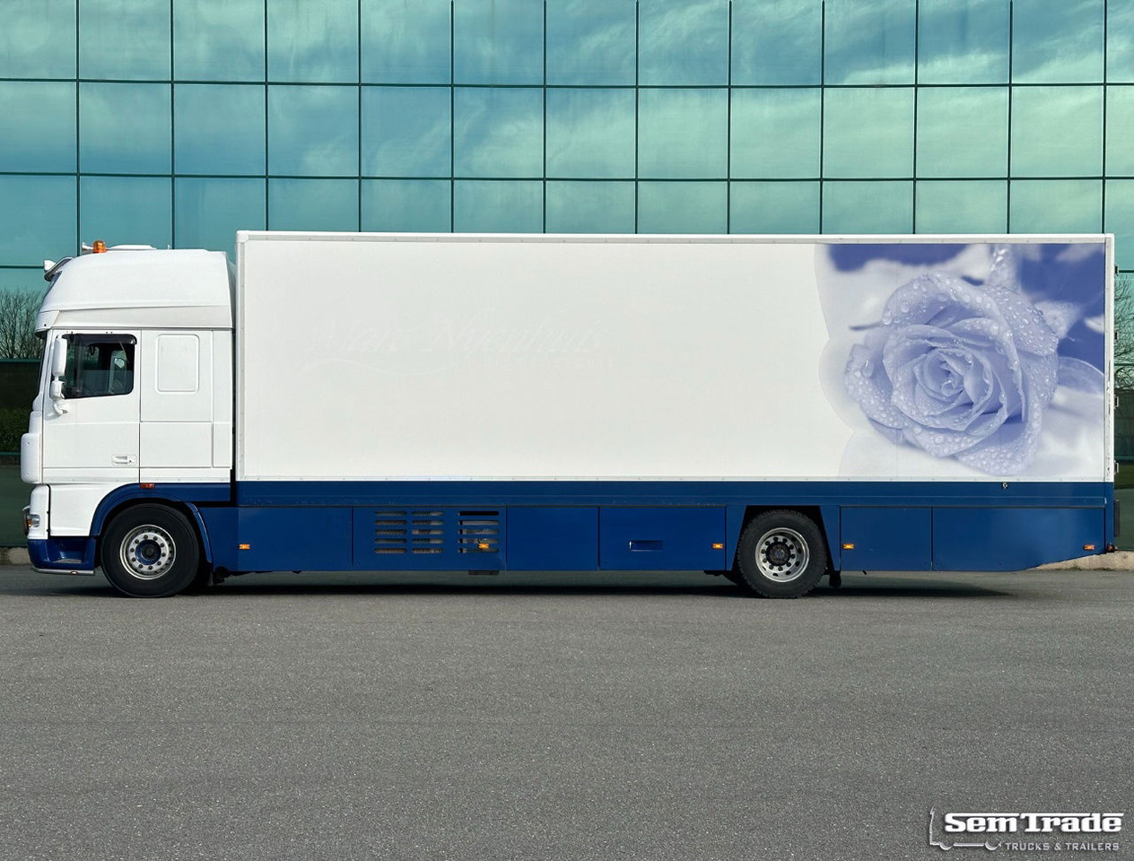 DAF XF 105.460 SSC 7 Karren BAK Bloemen Verkoop Koeling Klep Kachel - Autocarro frigorifero: foto 2 DAF XF 105.460 SSC 7 Karren BAK Bloemen Verkoop Koeling Klep Kachel - Autocarro frigorifero: foto 2