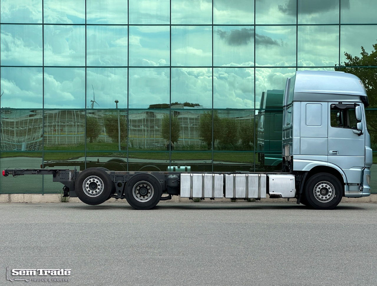 DAF XF 480 FAR SSC Euro 6 978.000 KM Park Airco 2X Tanks TOP Condition - Autocarro telaio: foto 5 DAF XF 480 FAR SSC Euro 6 978.000 KM Park Airco 2X Tanks TOP Condition - Autocarro telaio: foto 5