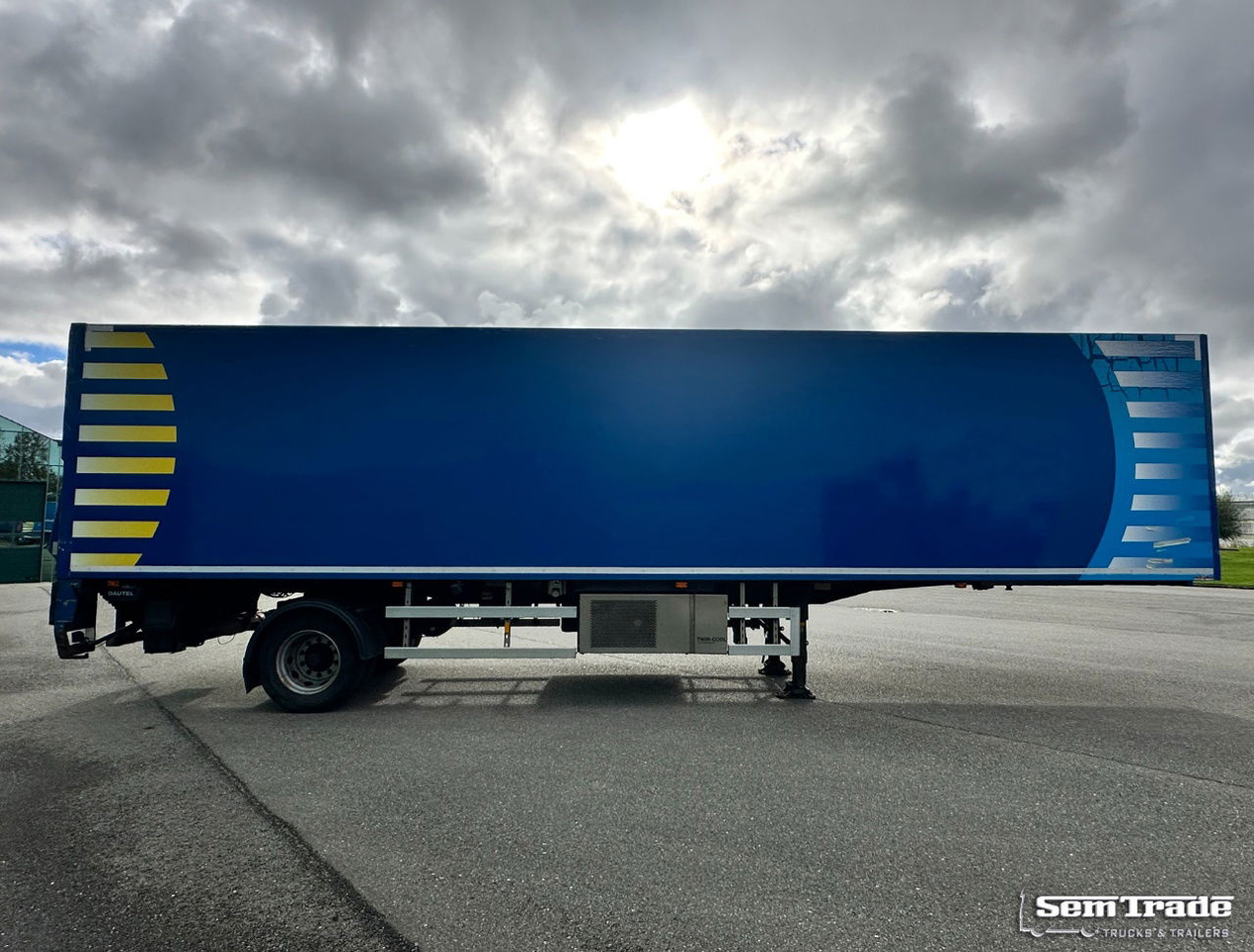 HRD NTS BI-Temp Cooling Tail Lift Steering Axle City Trailer - Semirimorchio frigorifero: foto 5 HRD NTS BI-Temp Cooling Tail Lift Steering Axle City Trailer - Semirimorchio frigorifero: foto 5