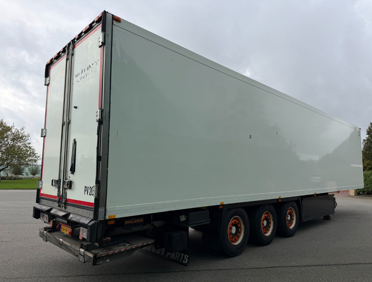 Krone SD Thermo King SLXe Spectrum BI Temp Flower Wide 270 CM High 2.000 KG Lift Disc Brakes NL Trailer - Semirimorchio frigorifero: foto 5 Krone SD Thermo King SLXe Spectrum BI Temp Flower Wide 270 CM High 2.000 KG Lift Disc Brakes NL Trailer - Semirimorchio frigorifero: foto 5