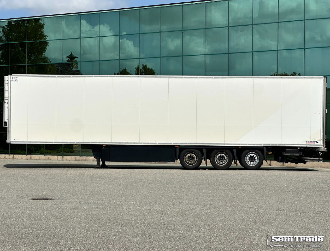 Schmitz Cargobull SCBS3B Carrier Vector 1550 Tail Lift 275 CM High Inside TOP Condition - Semirimorchio frigorifero: foto 2 Schmitz Cargobull SCBS3B Carrier Vector 1550 Tail Lift 275 CM High Inside TOP Condition - Semirimorchio frigorifero: foto 2