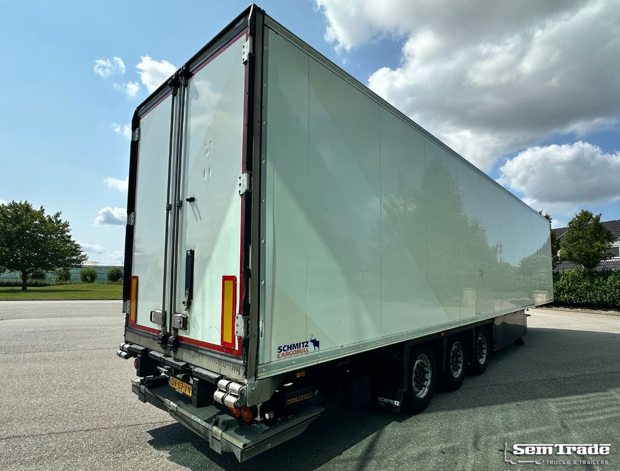 Schmitz Cargobull SCBS3B Carrier Vector 1550 Tail Lift 275 CM High Inside TOP Condition - Semirimorchio frigorifero: foto 4 Schmitz Cargobull SCBS3B Carrier Vector 1550 Tail Lift 275 CM High Inside TOP Condition - Semirimorchio frigorifero: foto 4